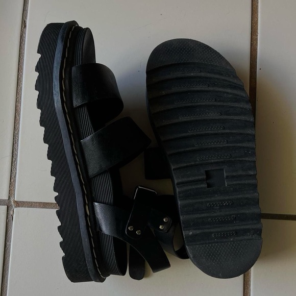 Madden Girl Chuncky Platforms - Picture 3 of 3